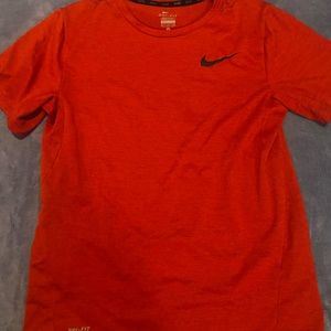 nike tee
